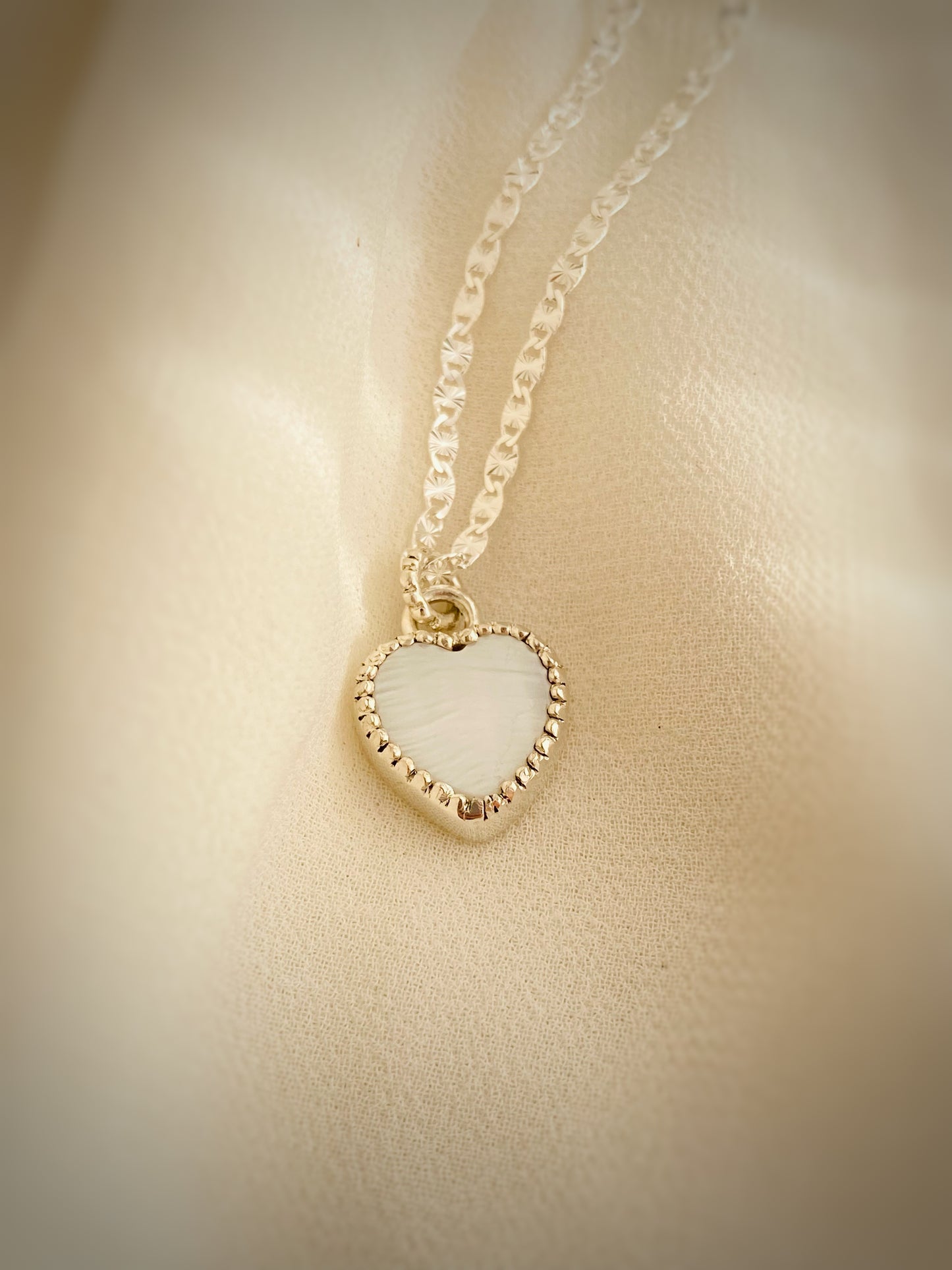 COLGANTE GENUINO AMOR NACAR