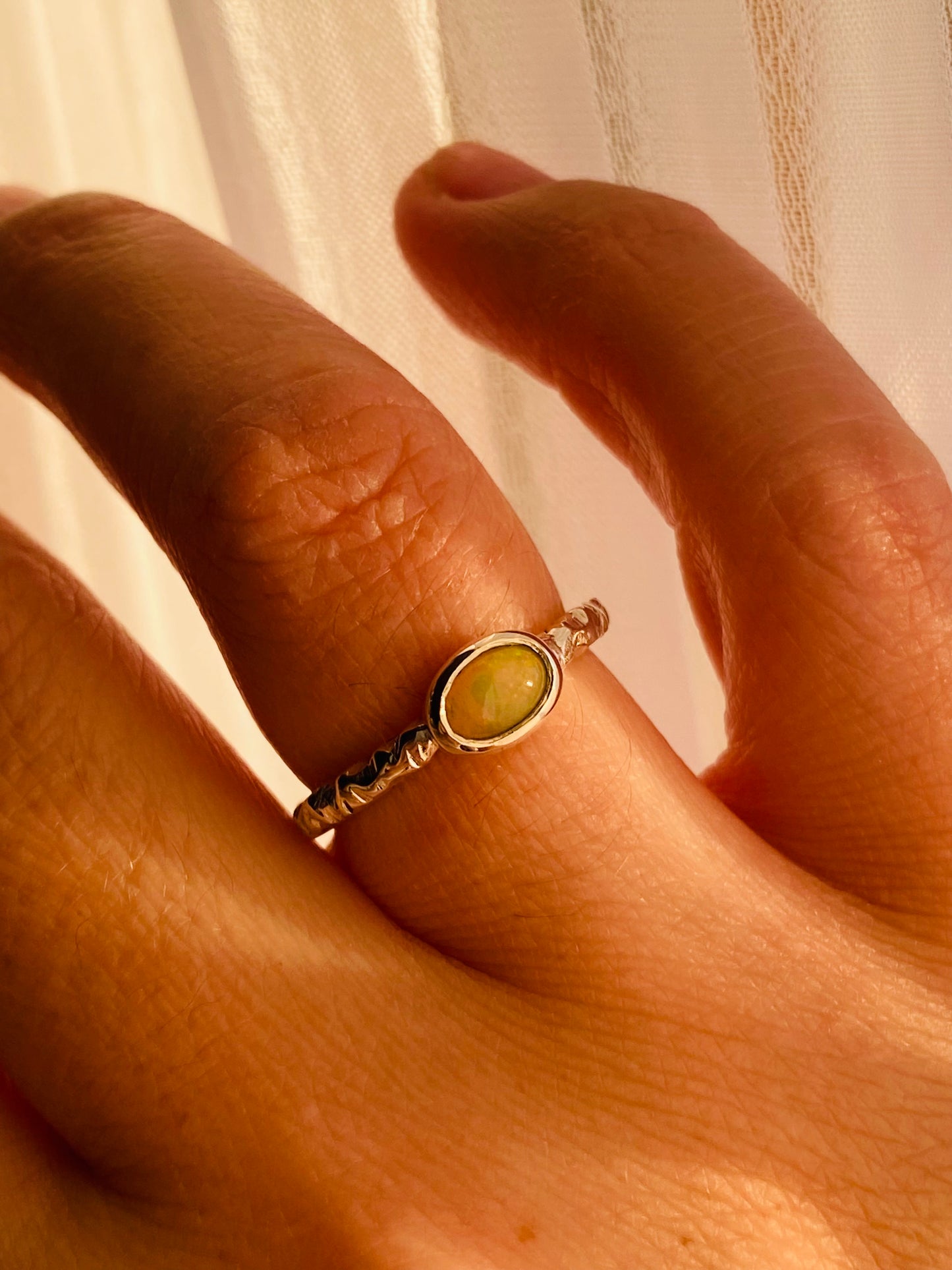 ANILLOS REFLEJOS CELESTIALES OPALO ETIOPE