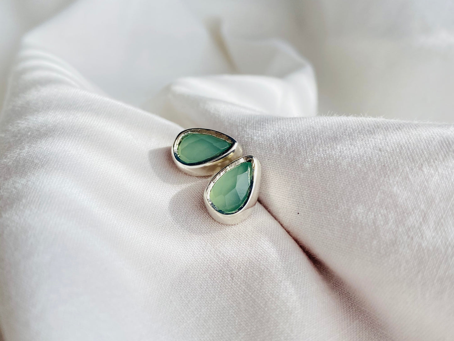 AROS PETITE GOTAS DE CALCEDONIA VERDE AQUA