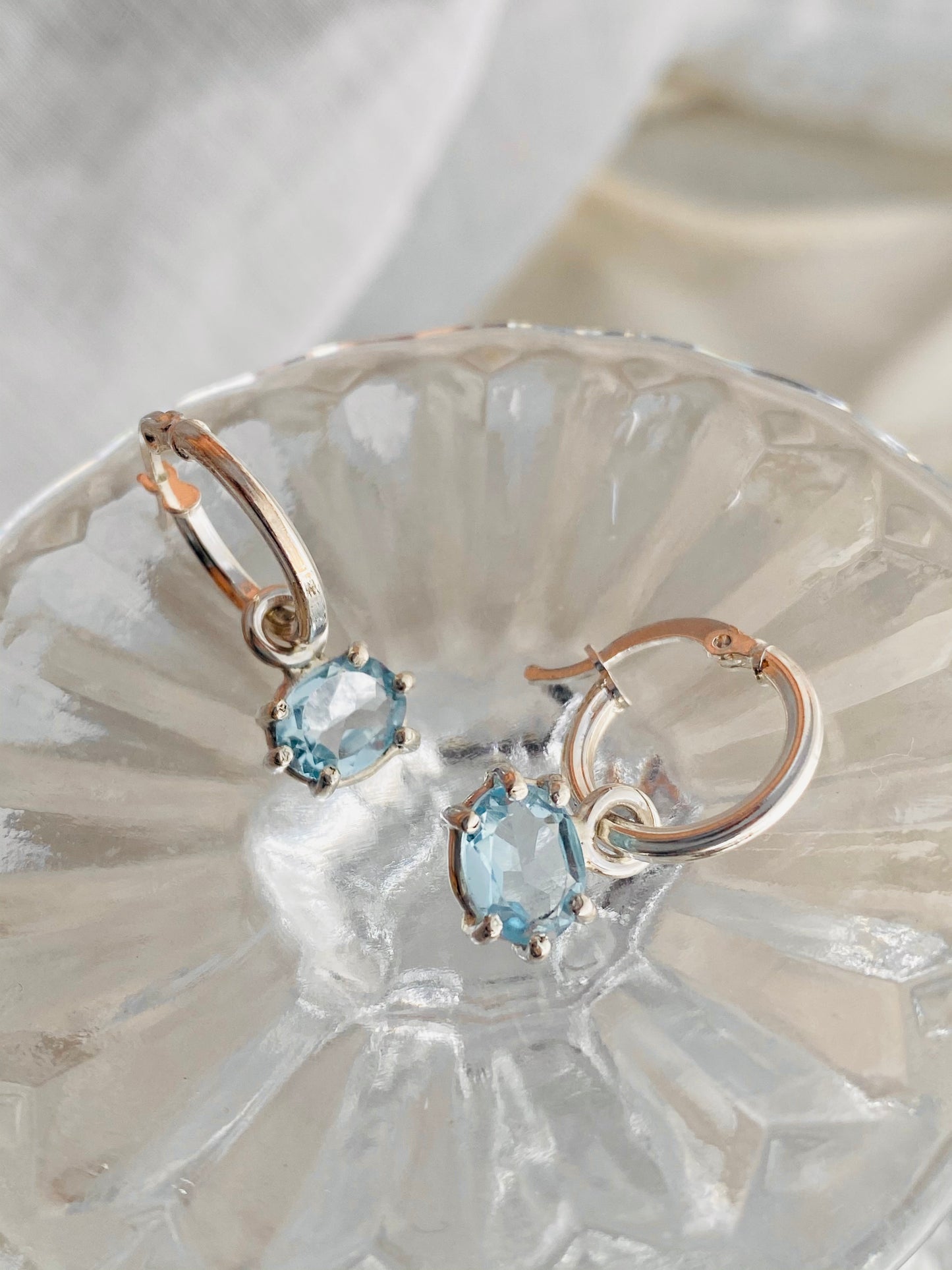 AROS SEIS DESTELLOS TOPACIOS AZULES