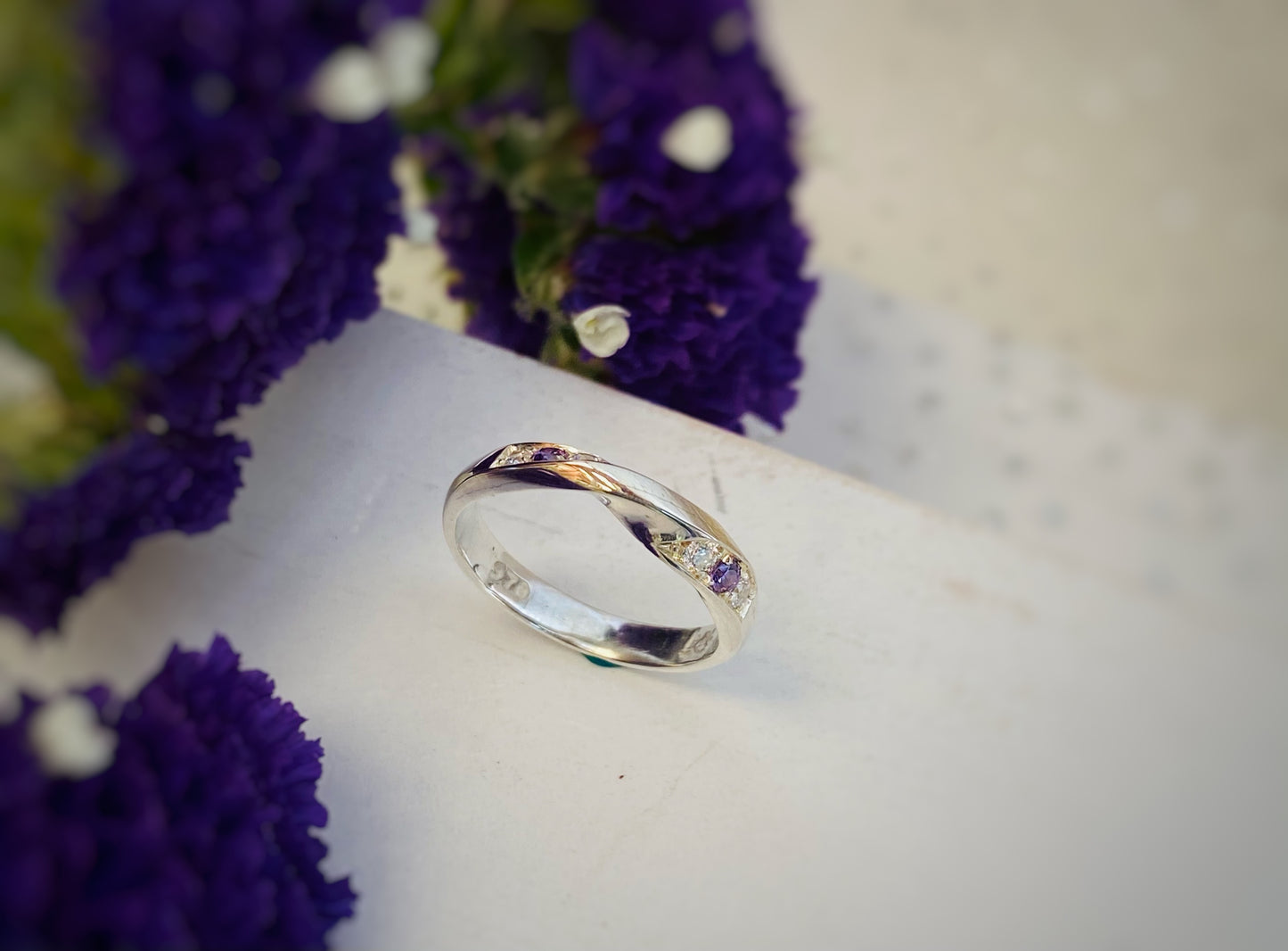 Anillo Triple Twist "Amouléto Mora"