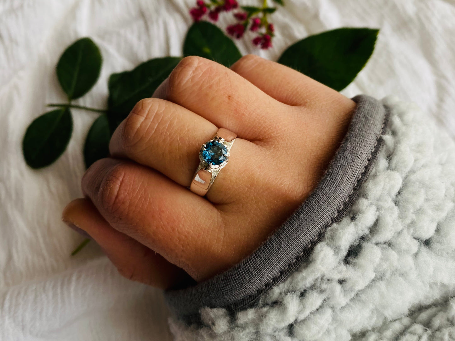 Anillo "Château" Topacio Magia de Zoi