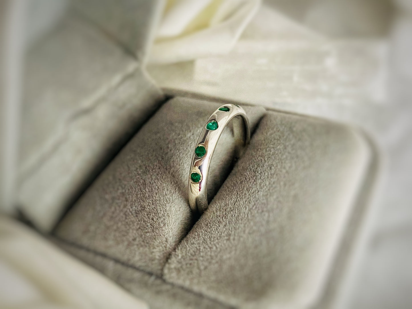 ANILLO ESMERALDA "SEDUCCION DE VENUS"