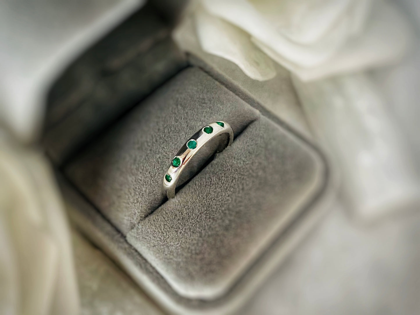 ANILLO ESMERALDA "SEDUCCION DE VENUS"