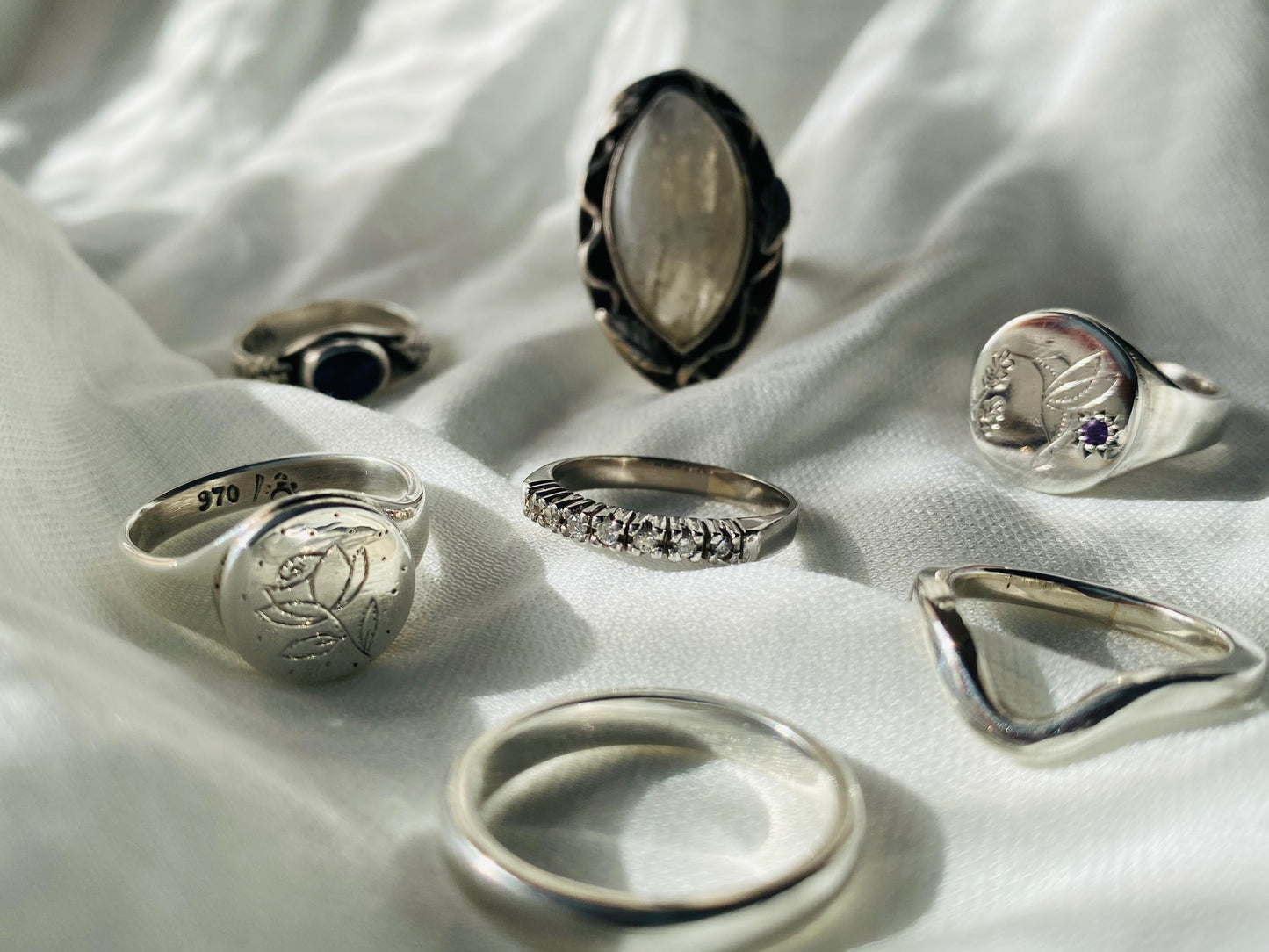 Medio Cintillo Diamantes 3pt Oro Blanco 18k