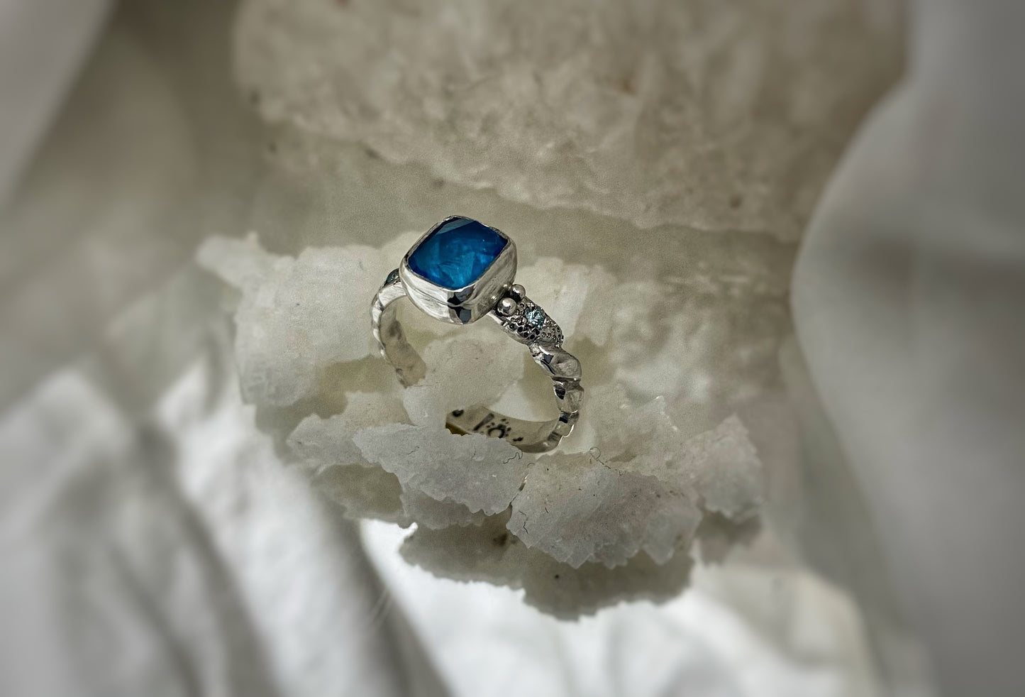 Anillo Gema Glaciar de Apatita