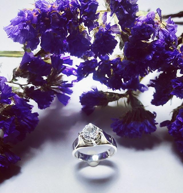 Anillo "Château" Luminus Circón