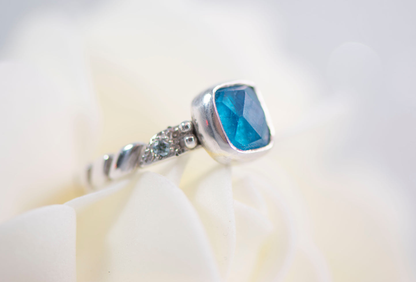 Anillo Gema Glaciar de Apatita