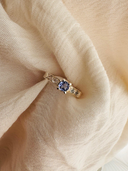 ANILLO "ATENEA" TANZANITA Y TOPACIOS TRANSPARENTES