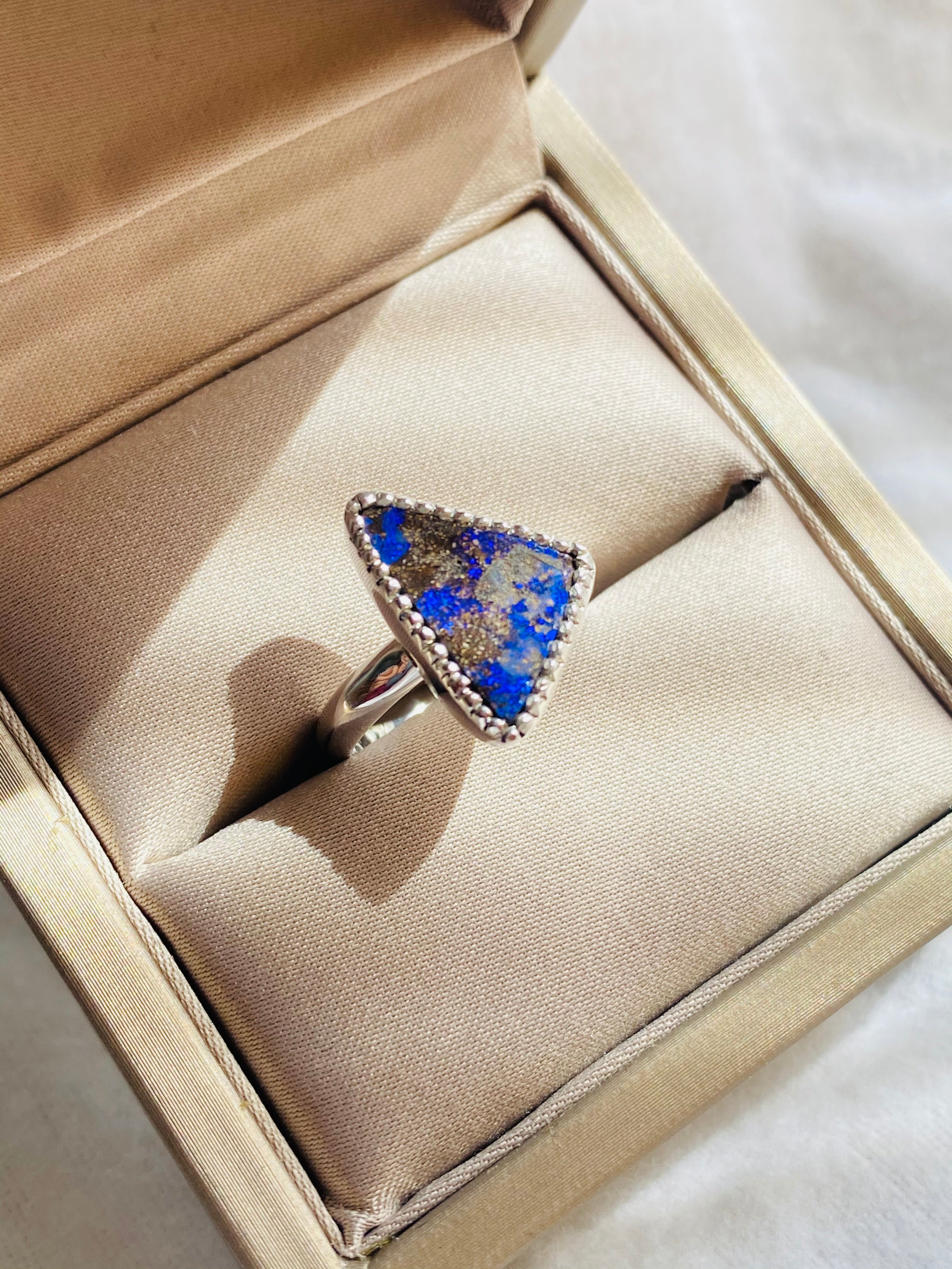 ANILLO CELESTIA OPALO AUSTRALIANO