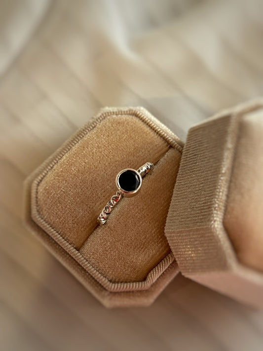 ANILLO REFLEJOS CELESTIALES ONIX