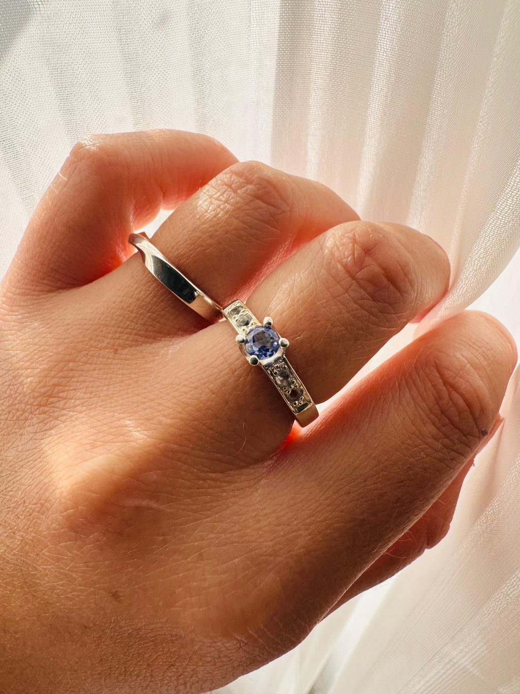 ANILLO "ATENEA" TANZANITA Y TOPACIOS TRANSPARENTES