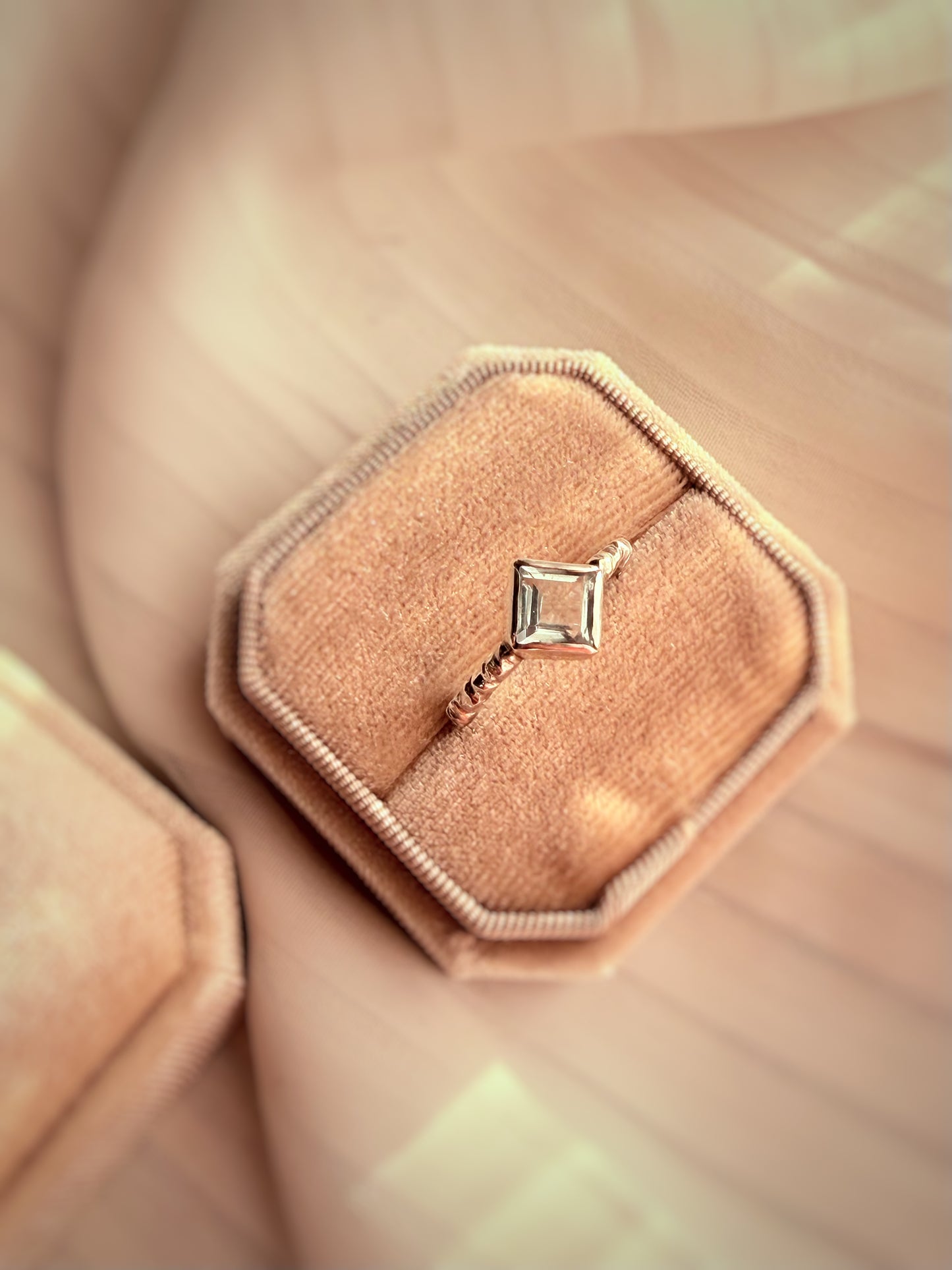 ANILLO REFLEJOS CELESTIALES TOPACIO CELESTE