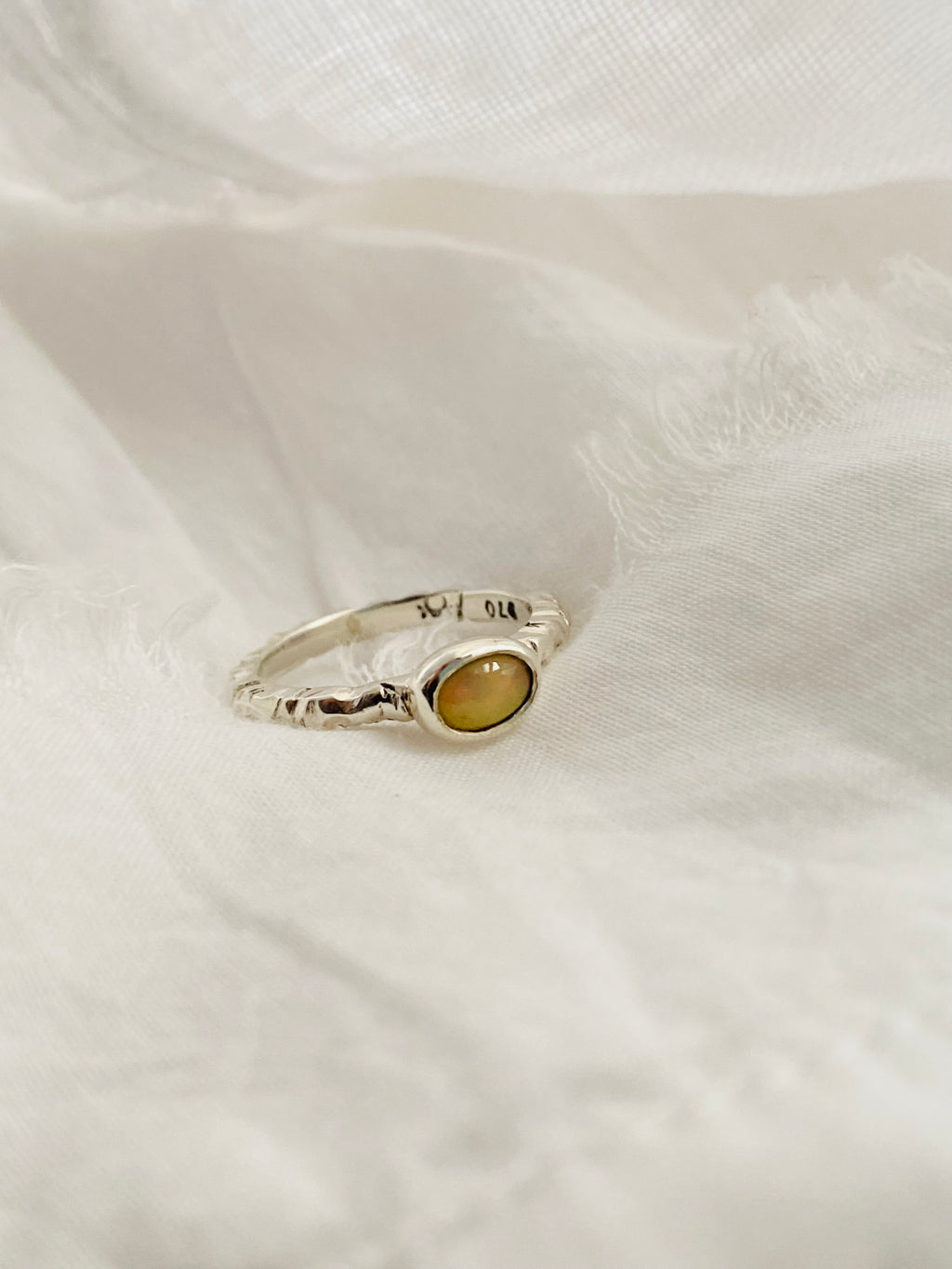ANILLOS REFLEJOS CELESTIALES OPALO ETIOPE