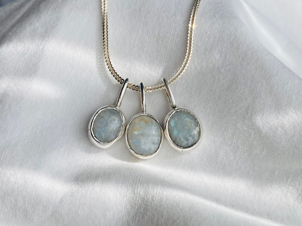 COLGANTE TRIPLE PIEDRA LUNA