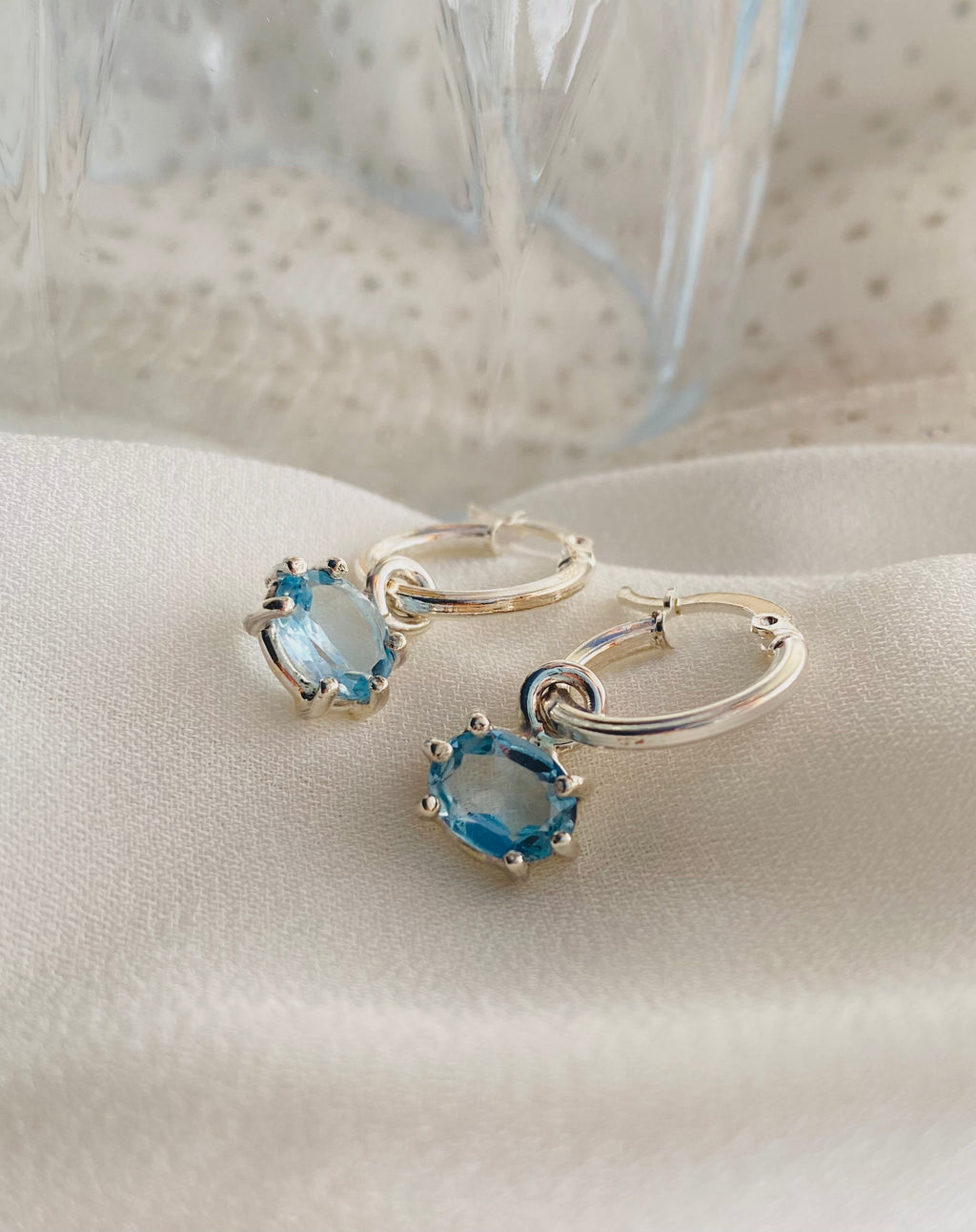 AROS SEIS DESTELLOS TOPACIOS AZULES