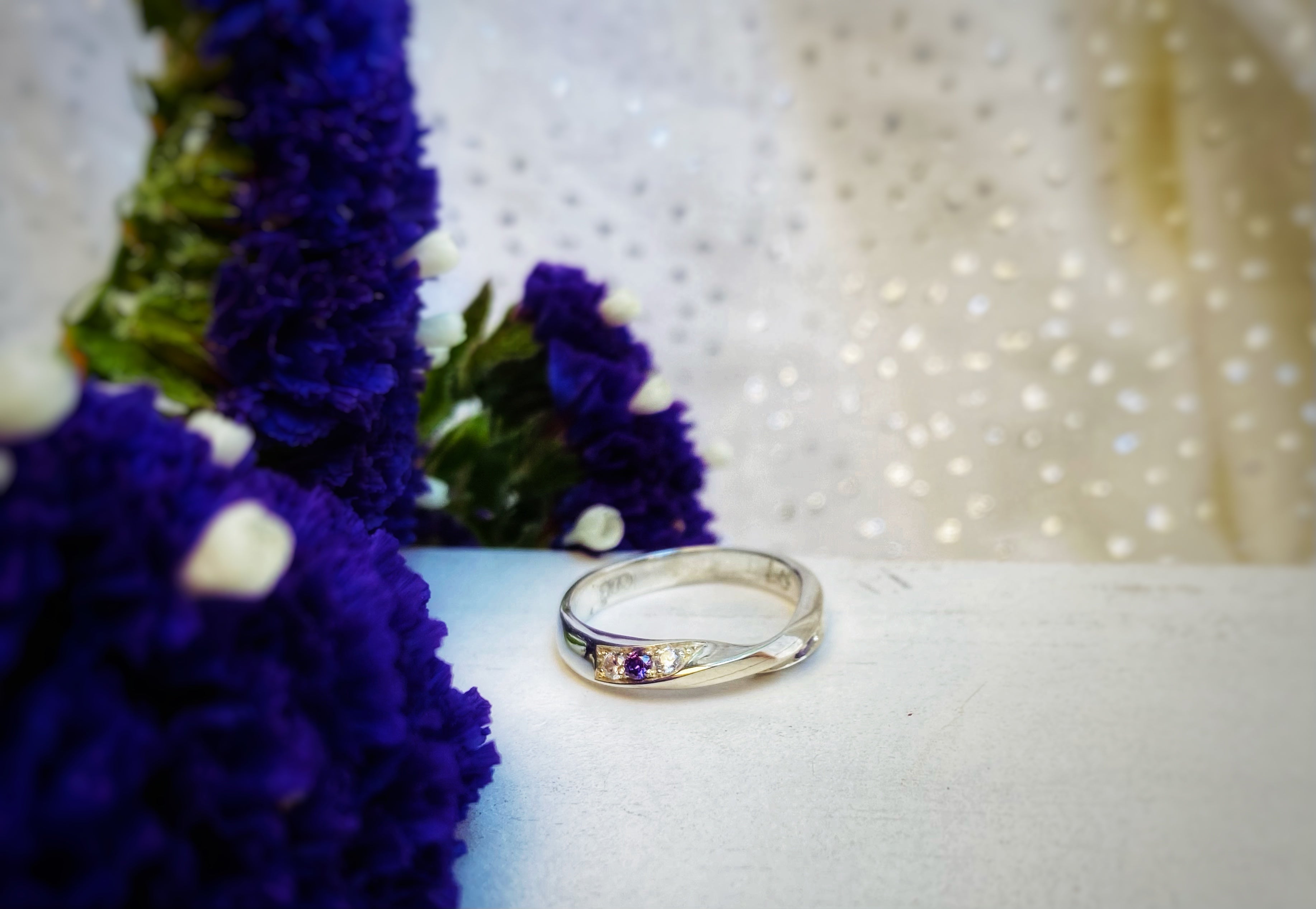 Anillo Triple Twist "Amouléto Mora"