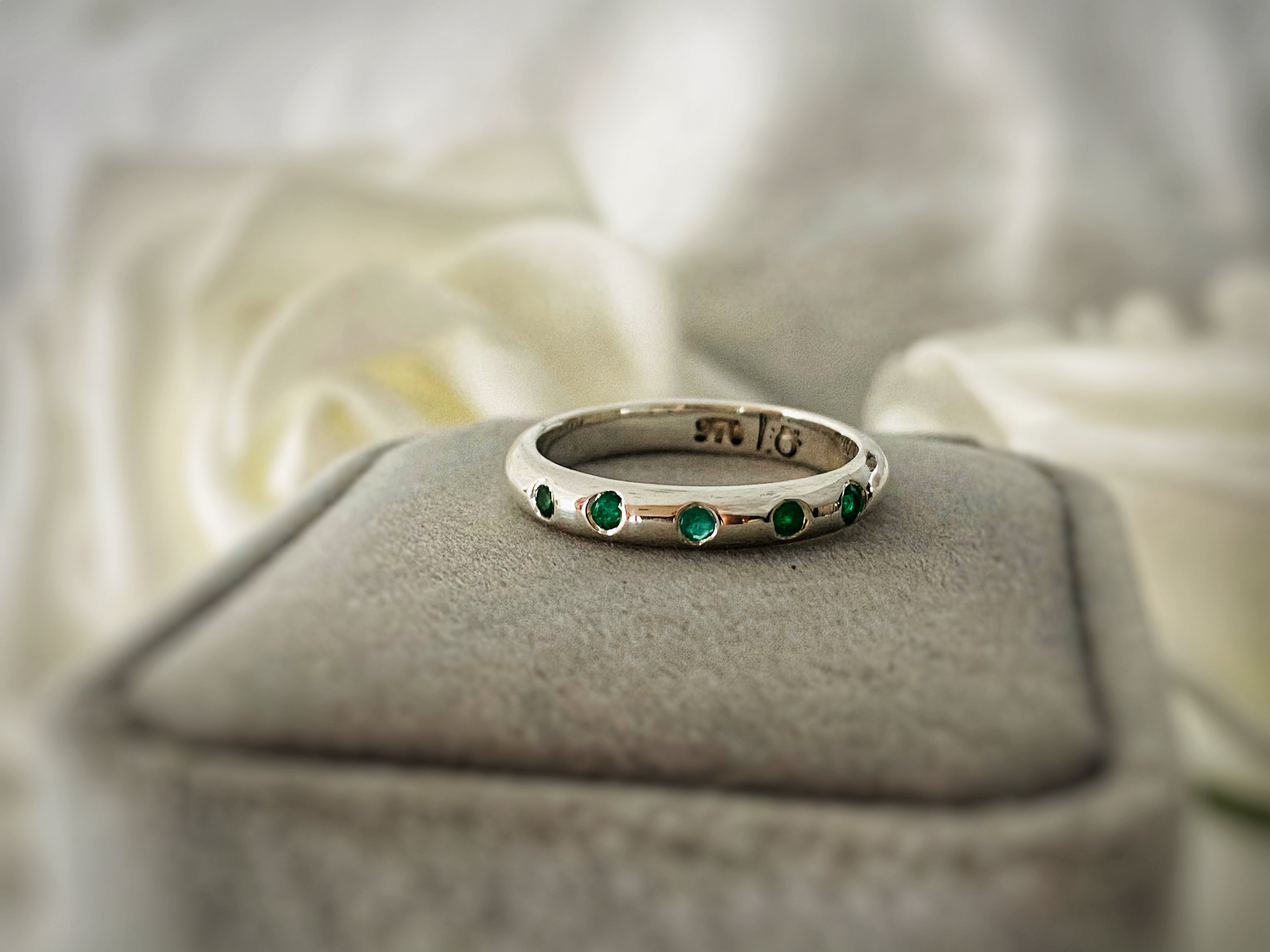 ANILLO ESMERALDA "SEDUCCION DE VENUS"
