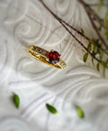 Anillo "Atenea" Romanticismo Granate