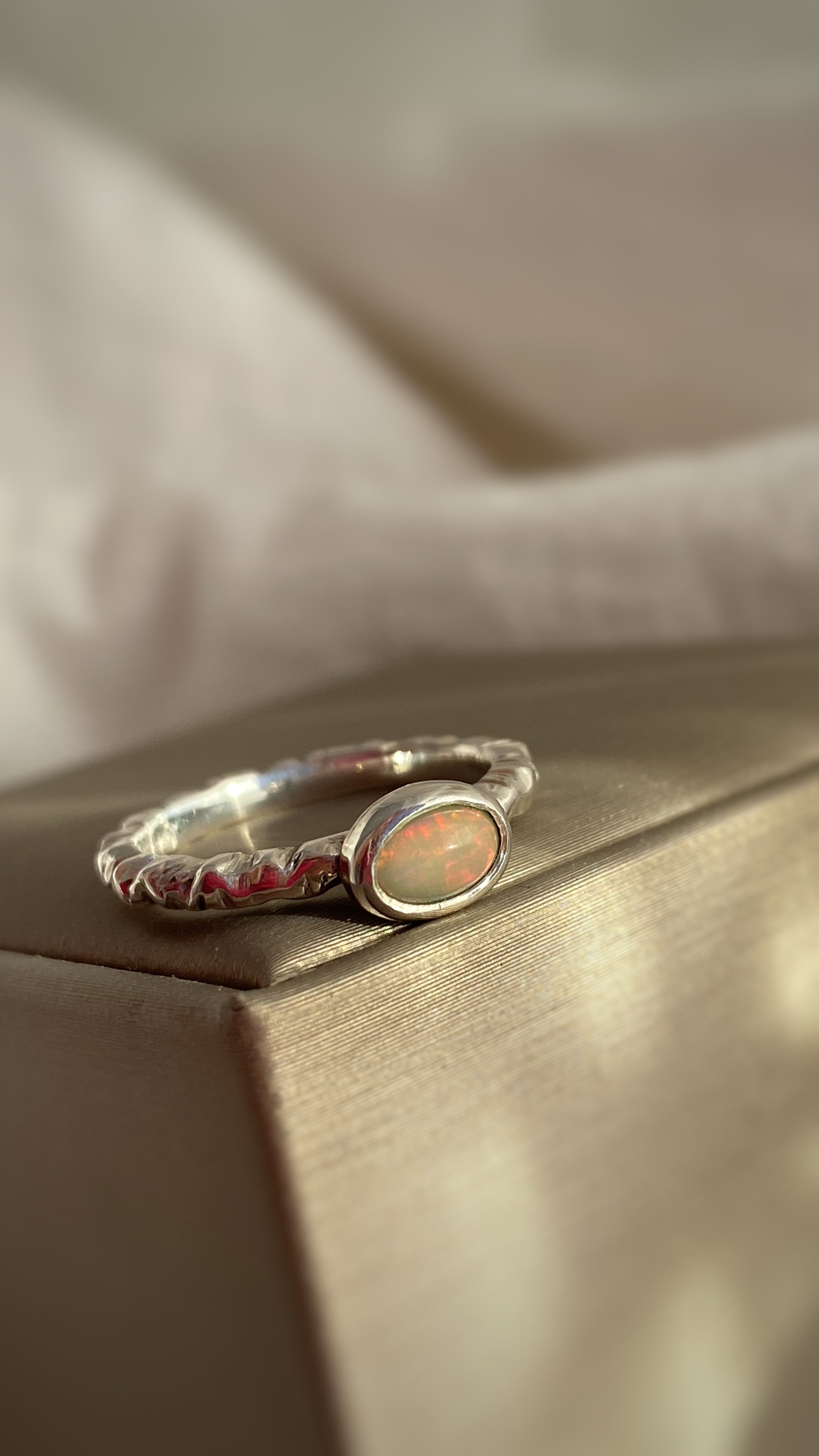 ANILLOS REFLEJOS CELESTIALES OPALO ETIOPE