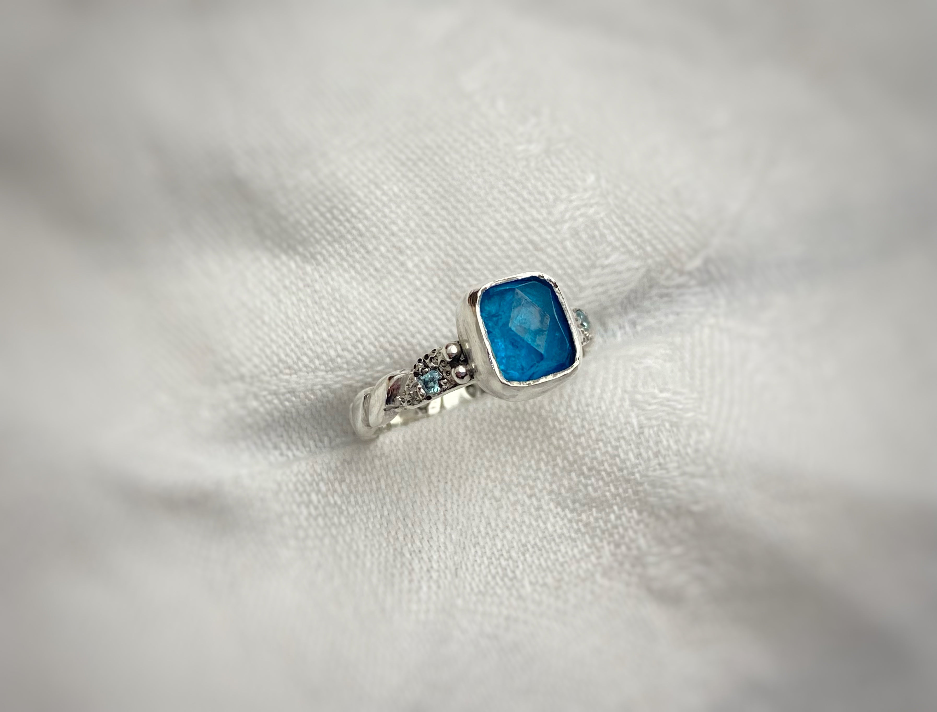 Anillo Gema Glaciar de Apatita