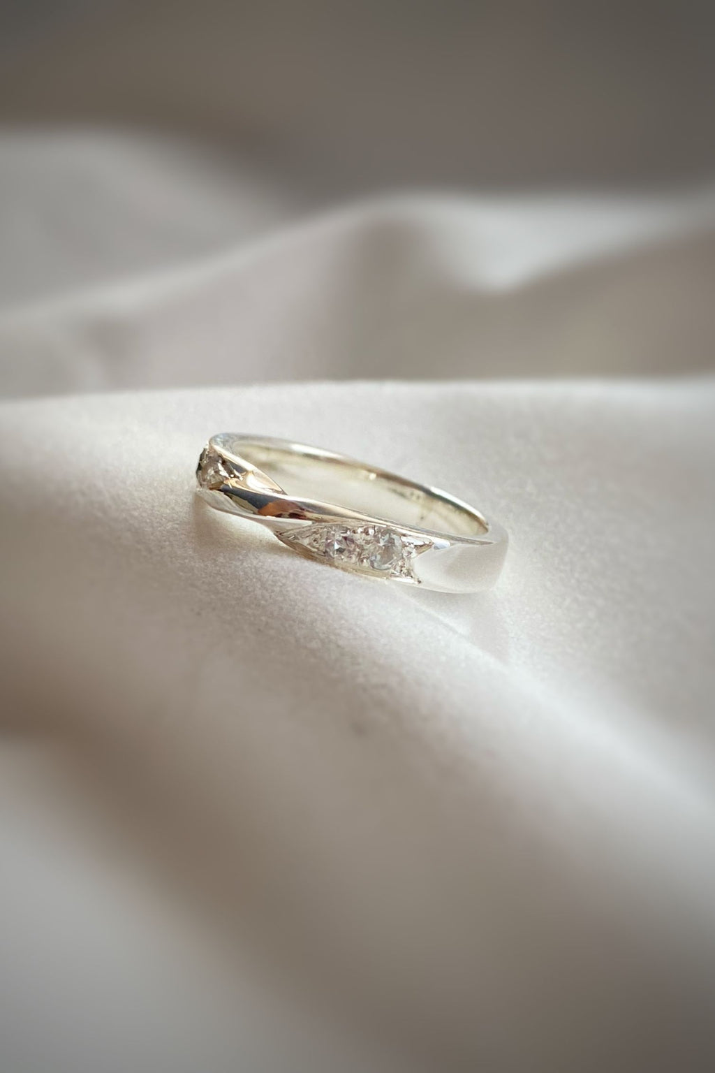 ANILLO TWIST DOBLE AURA TOPACIOS
