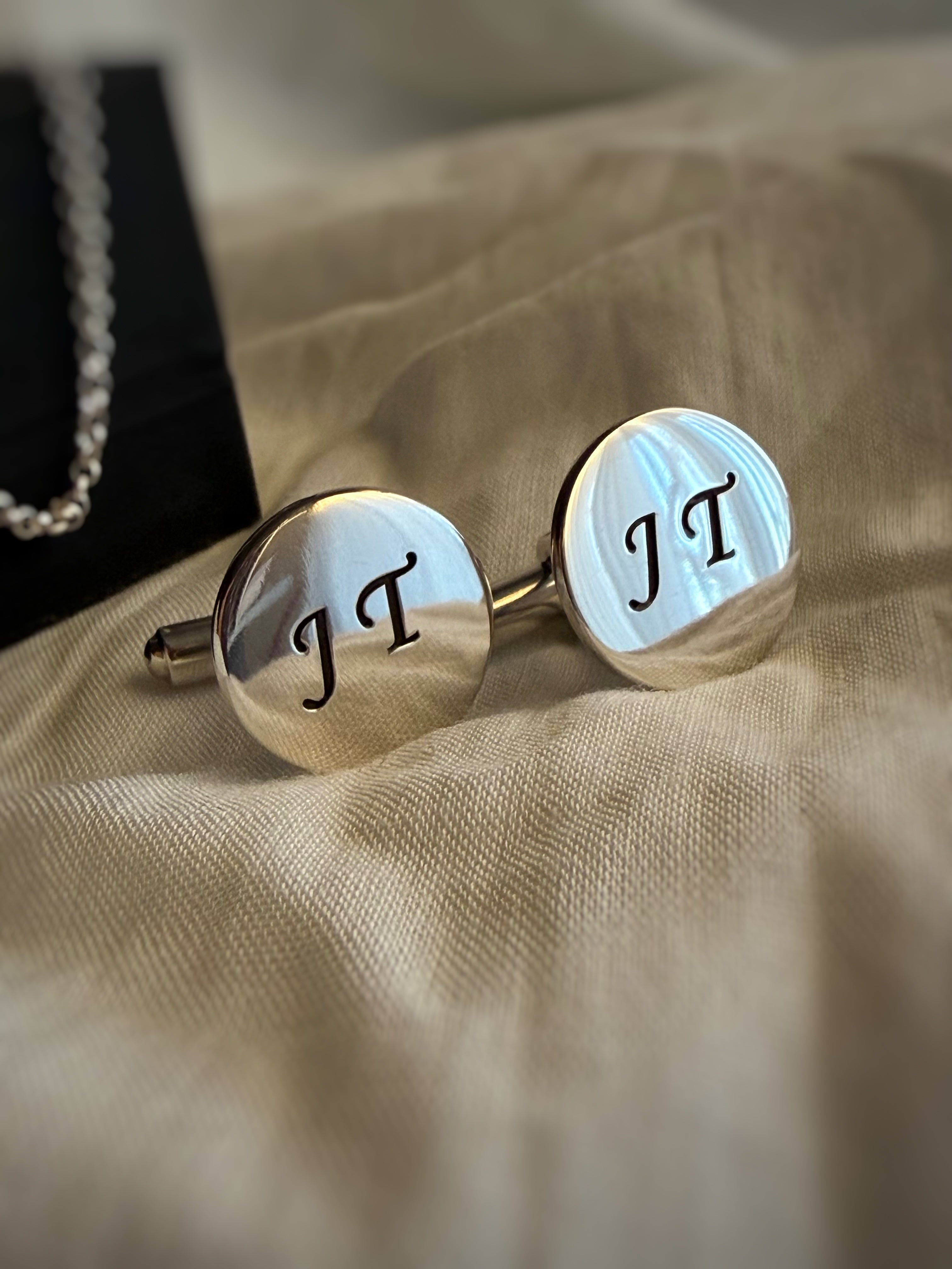 COLLERAS PERSONALIZADAS INICIALES/MECANISMO U