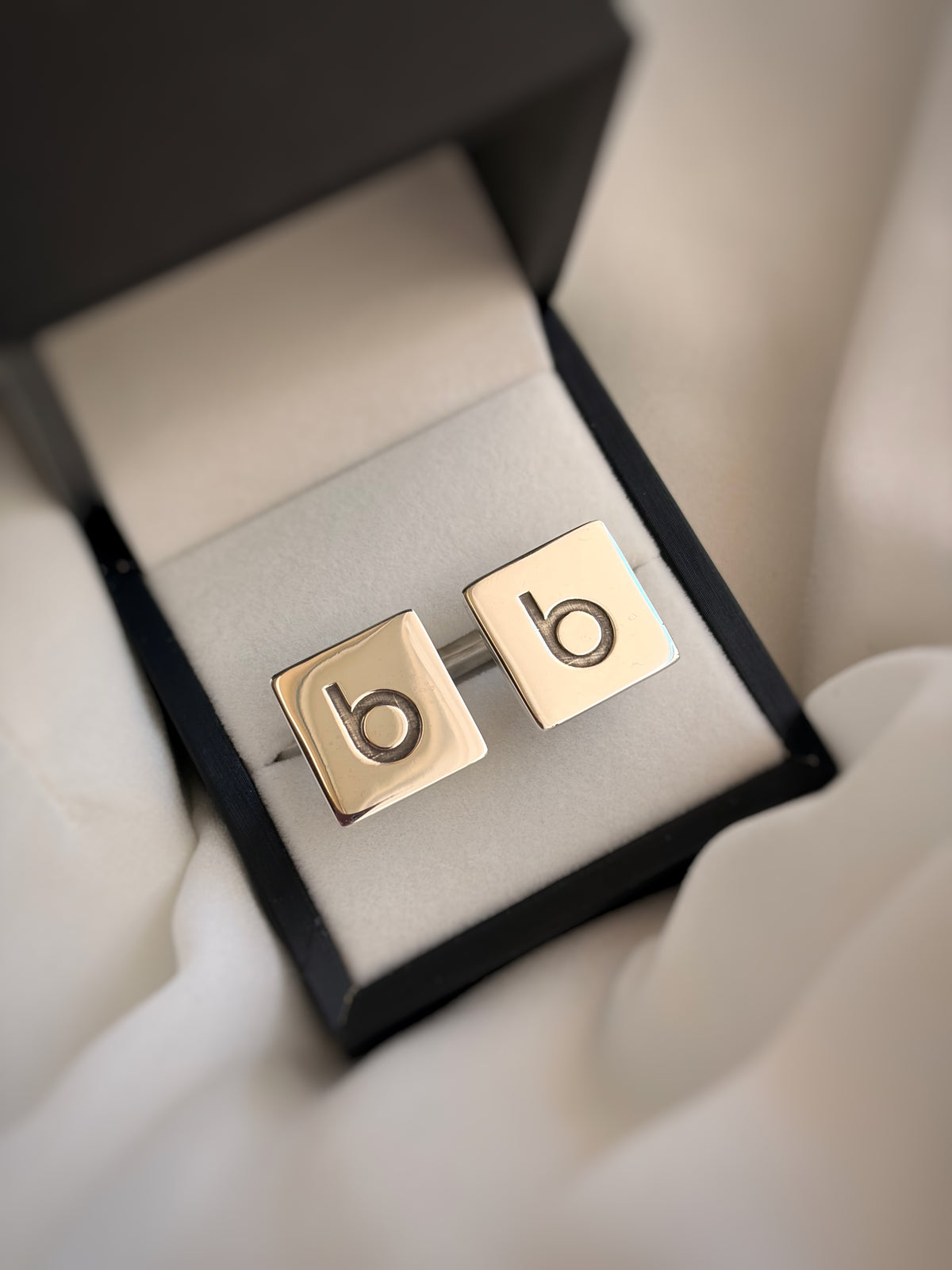 COLLERAS PERSONALIZADAS CUADRADAS INICIALES/MECANISMO CADENAS