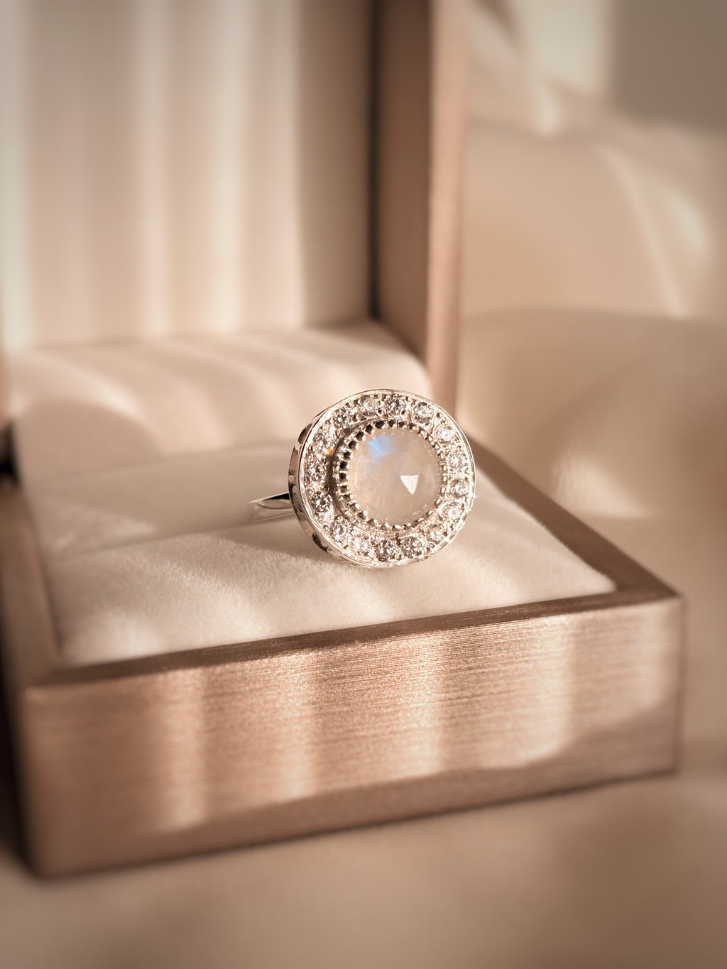 ANILLO CALEIDOSCOPIO PIEDRA LUNA