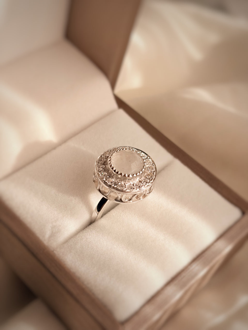 ANILLO CALEIDOSCOPIO PIEDRA LUNA