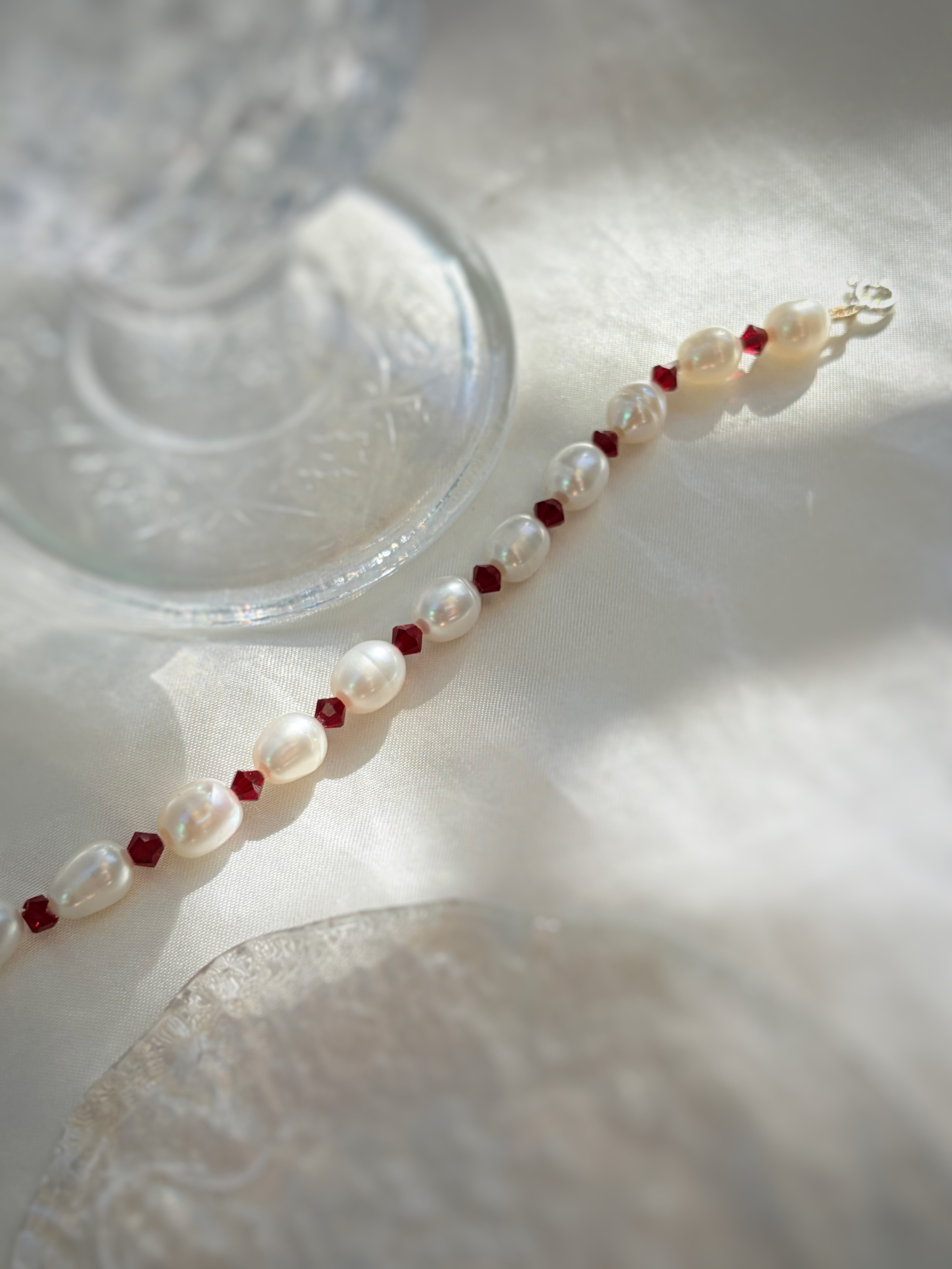PULSERA NUDO NÁCAR/ SWAROVSKI BURDEOS