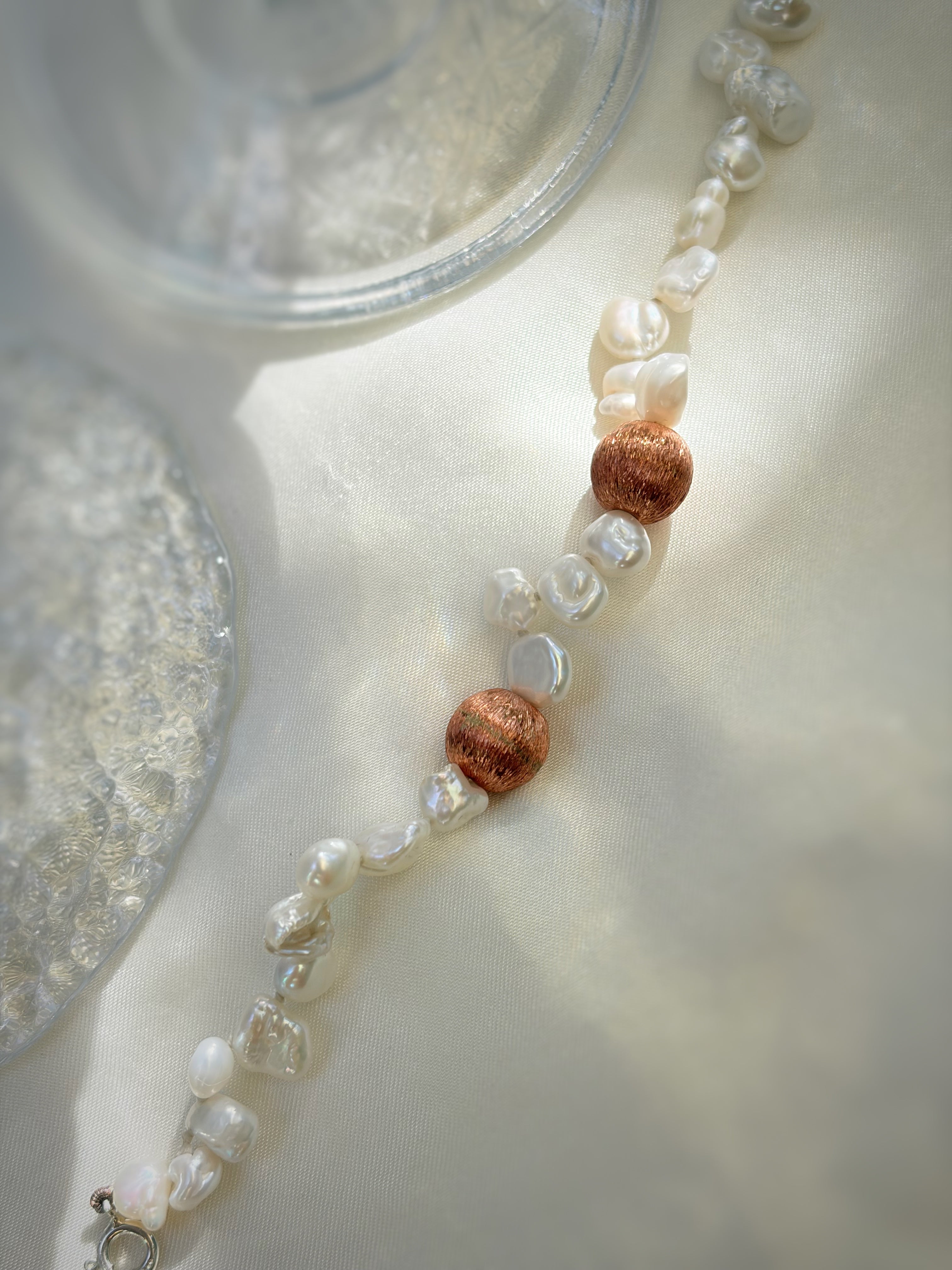 PULSERA NUDO NÁCAR & COBRE