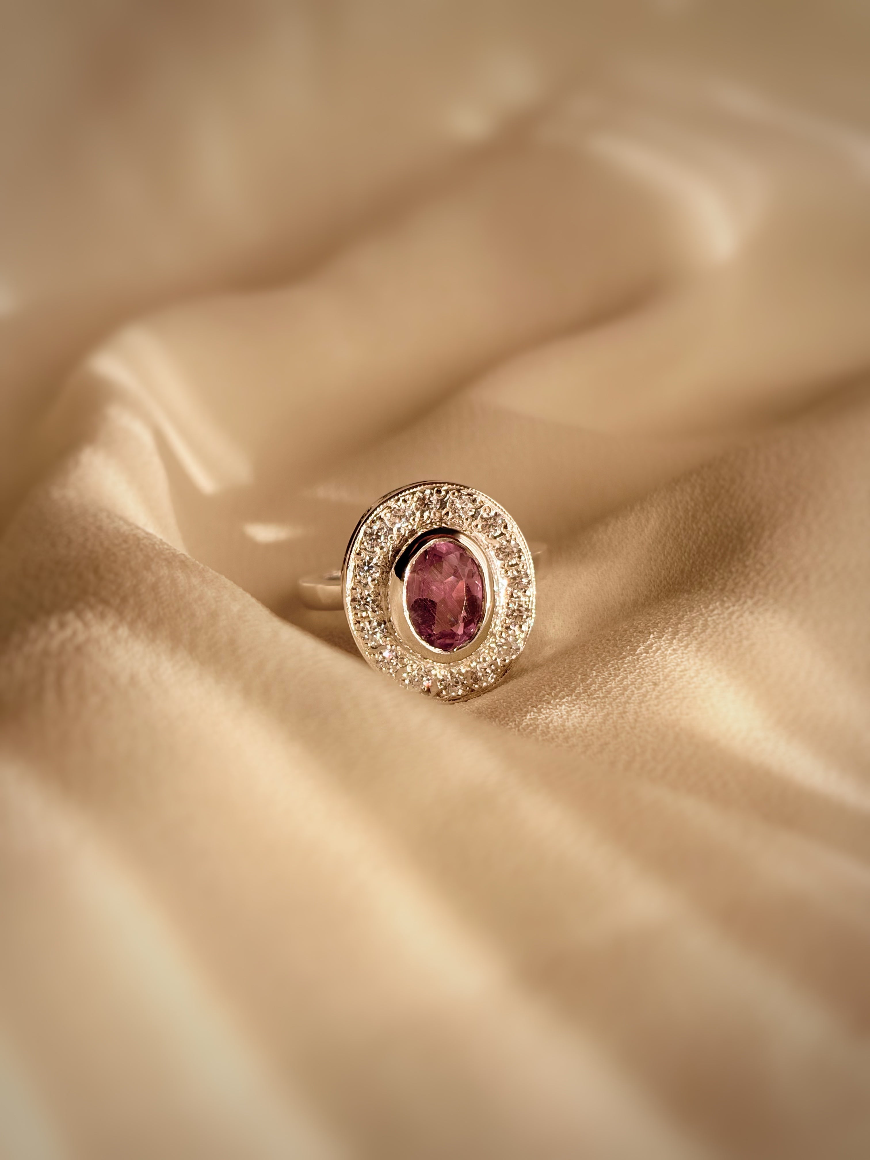 ANILLO FULGOR AMATISTA FACETADA