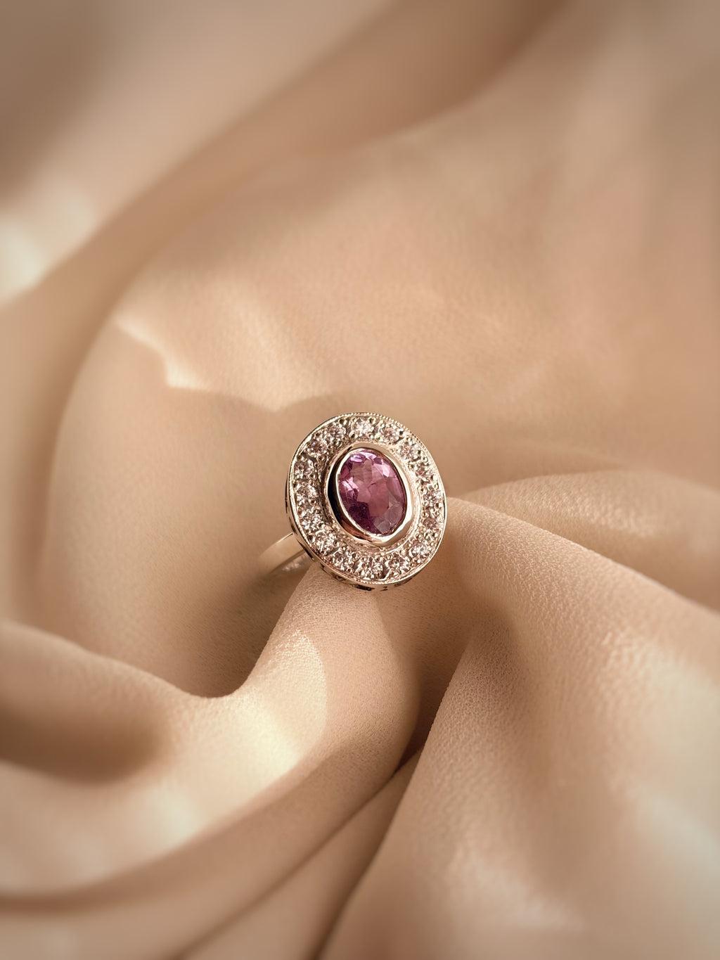 ANILLO FULGOR AMATISTA FACETADA