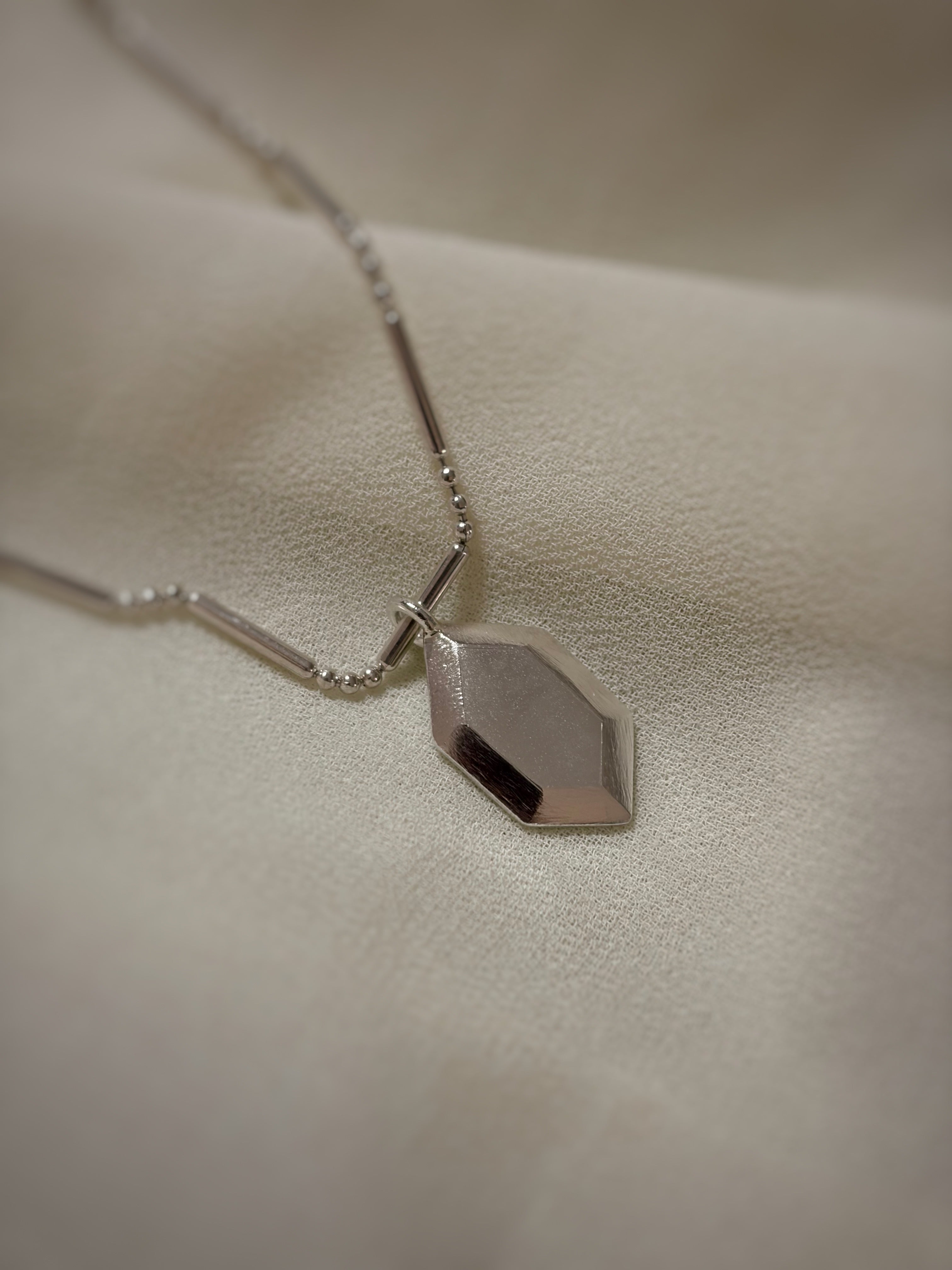 COLGANTE LUMINARA GEMA HEXAGONAL