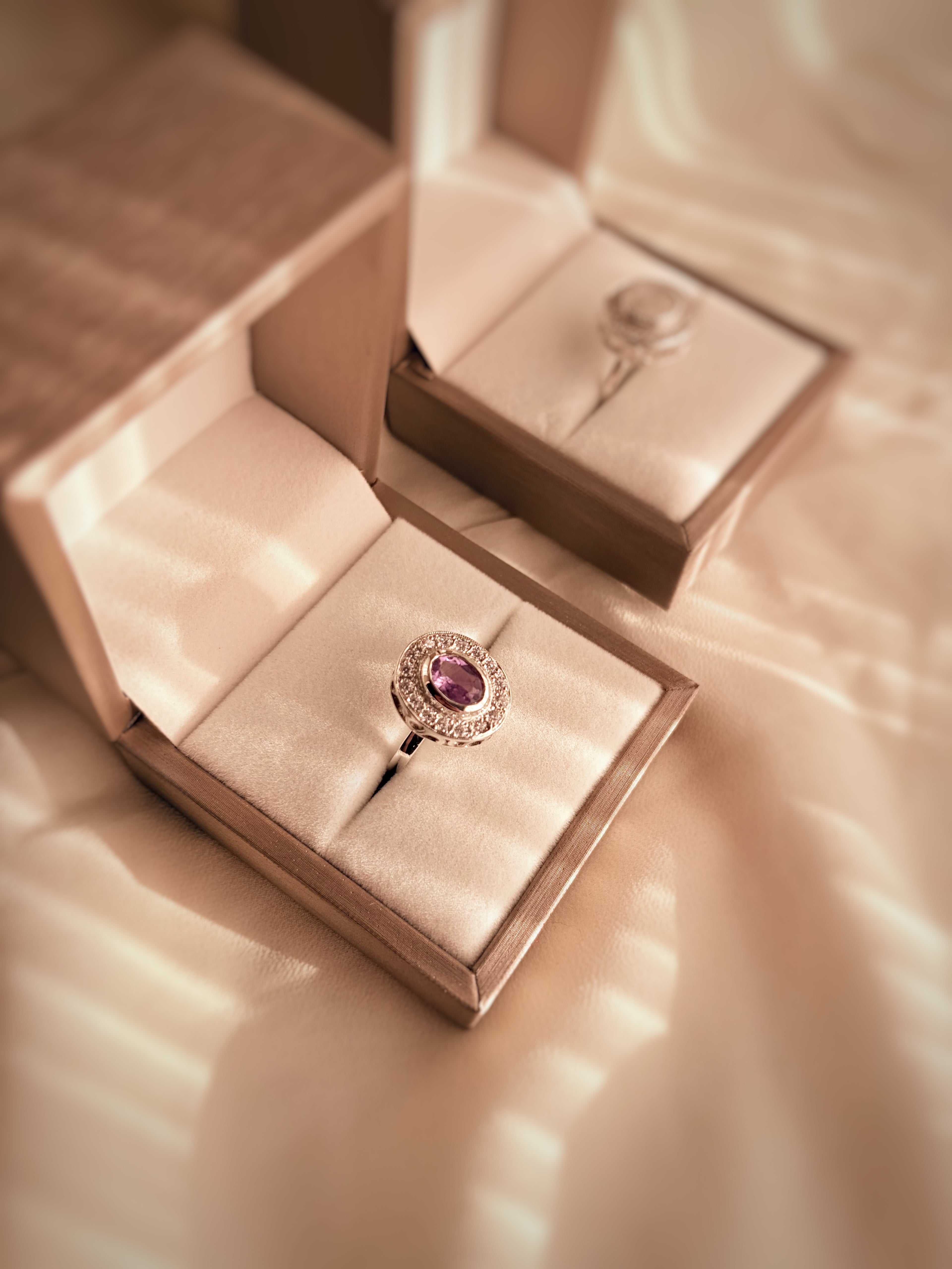 ANILLO FULGOR AMATISTA FACETADA