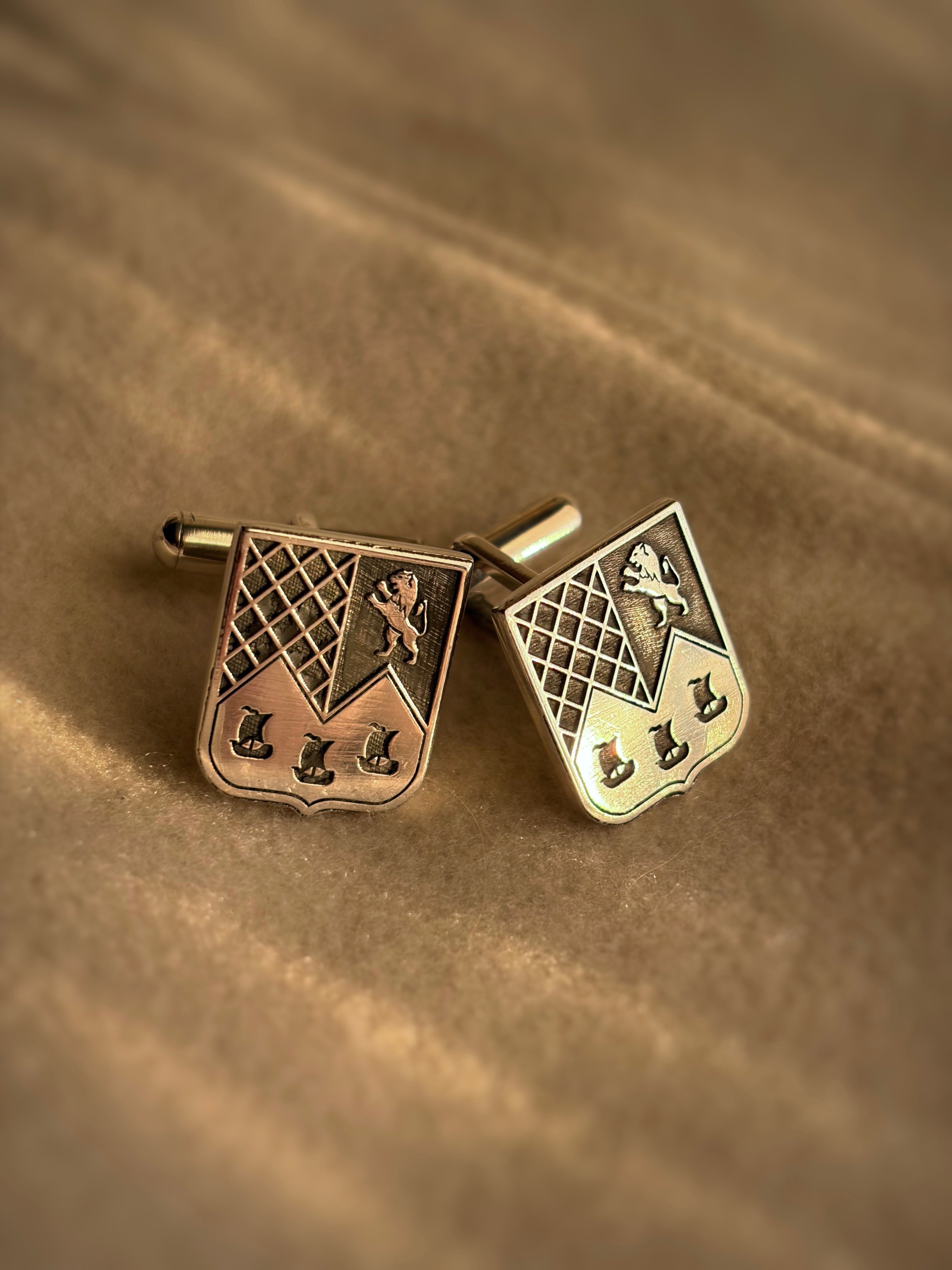 COLLERAS PERSONALIZADAS ESCUDO/MECANISMO U