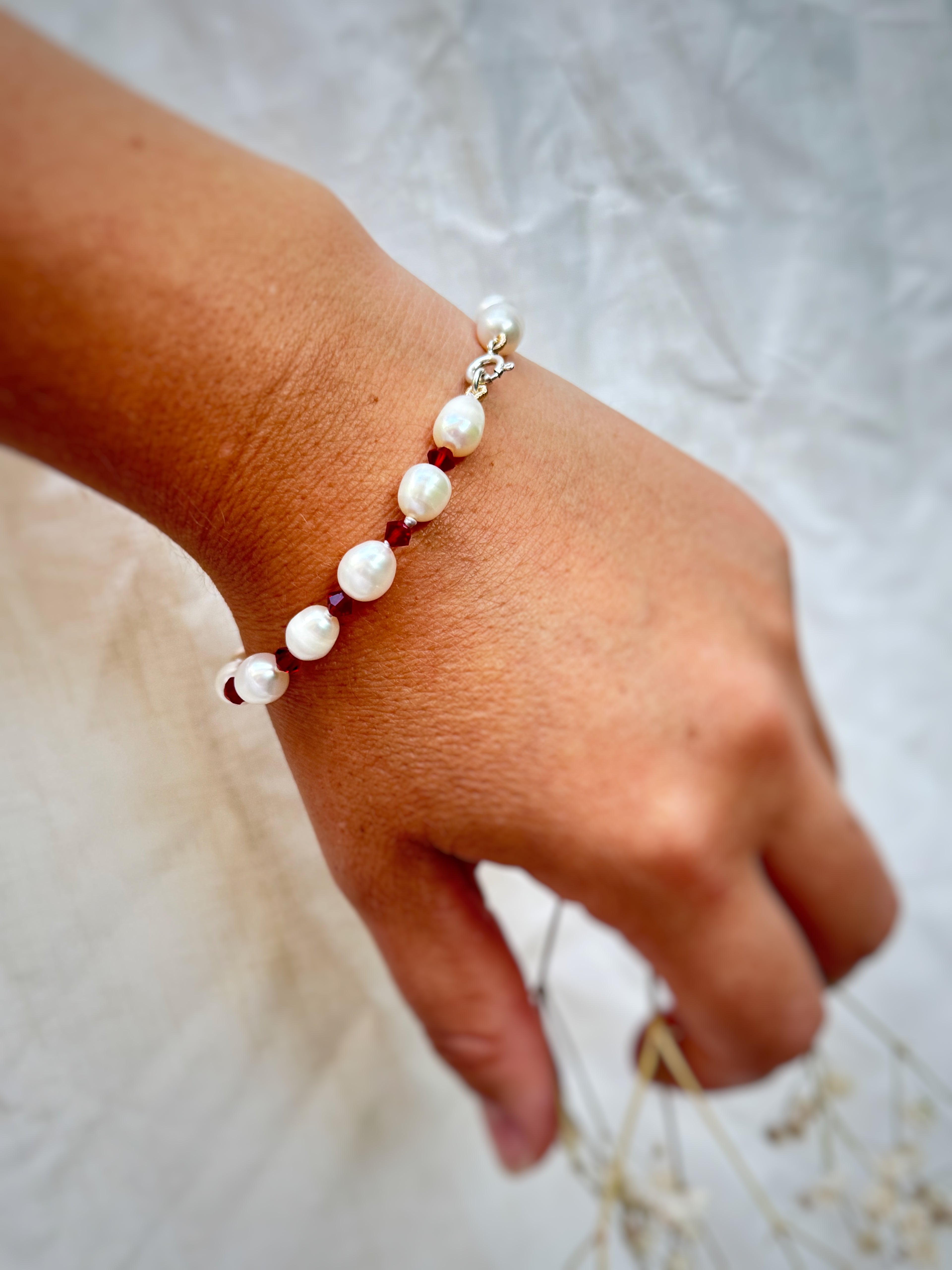 PULSERA NUDO NÁCAR/ SWAROVSKI BURDEOS