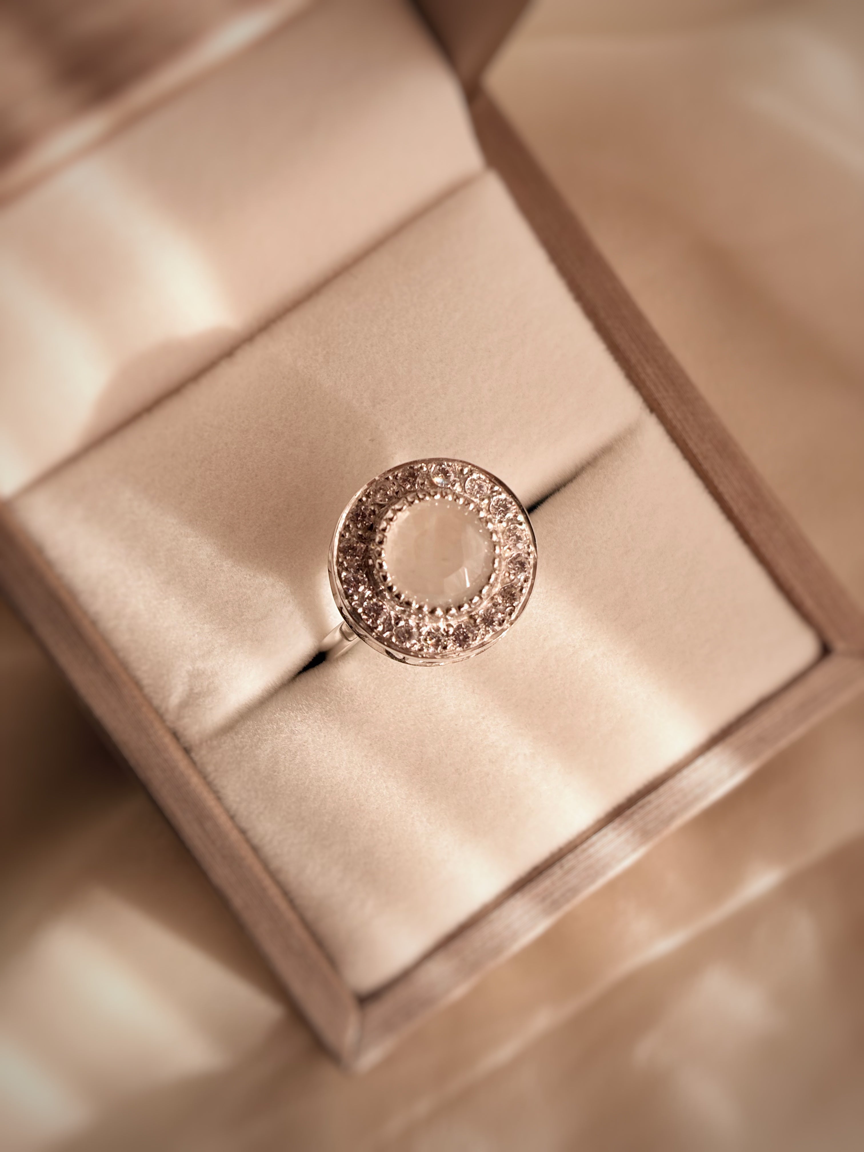 ANILLO CALEIDOSCOPIO PIEDRA LUNA