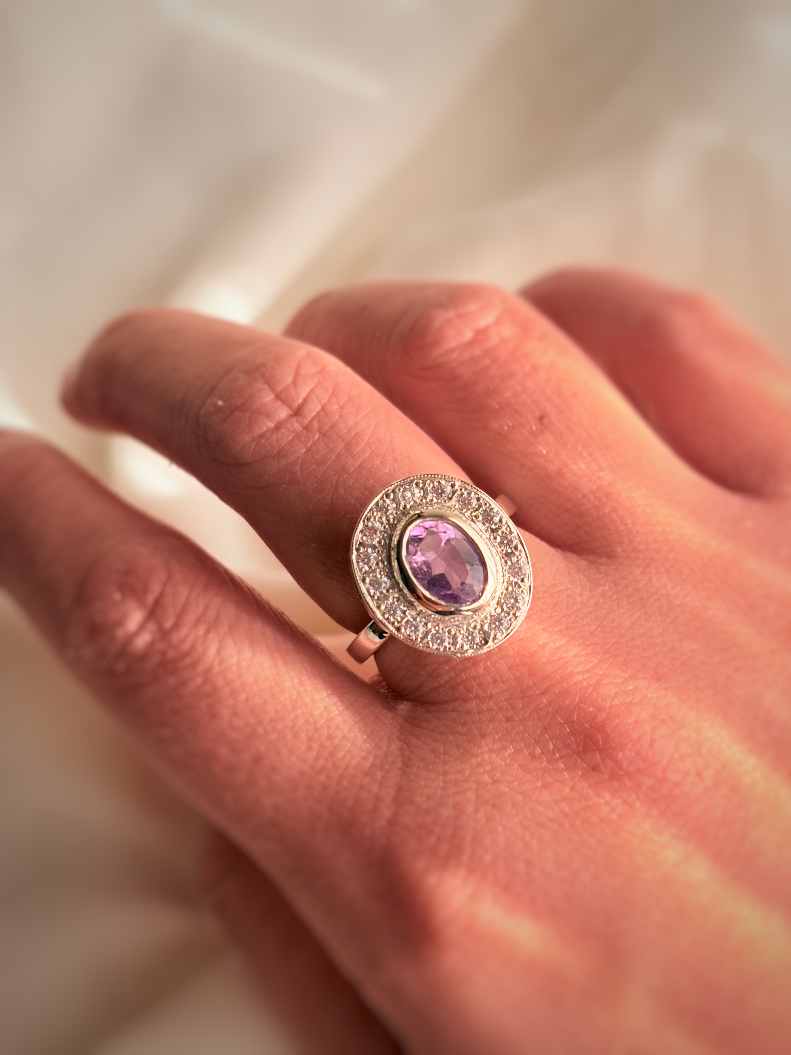 ANILLO FULGOR AMATISTA FACETADA