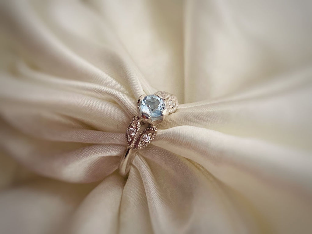 ANILLO TOPACIO "ÁGAPI" CELESTE