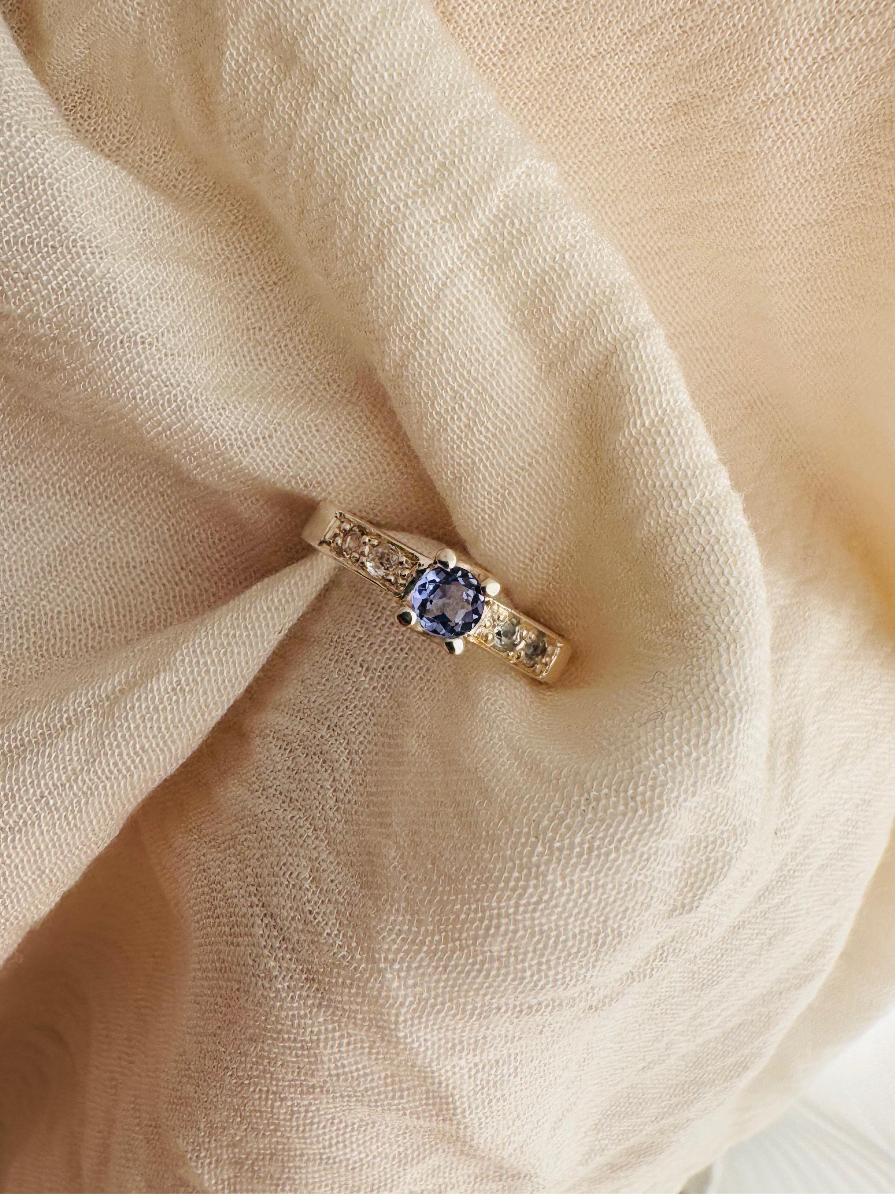 ANILLO "ATENEA" TANZANITA Y TOPACIOS TRANSPARENTES