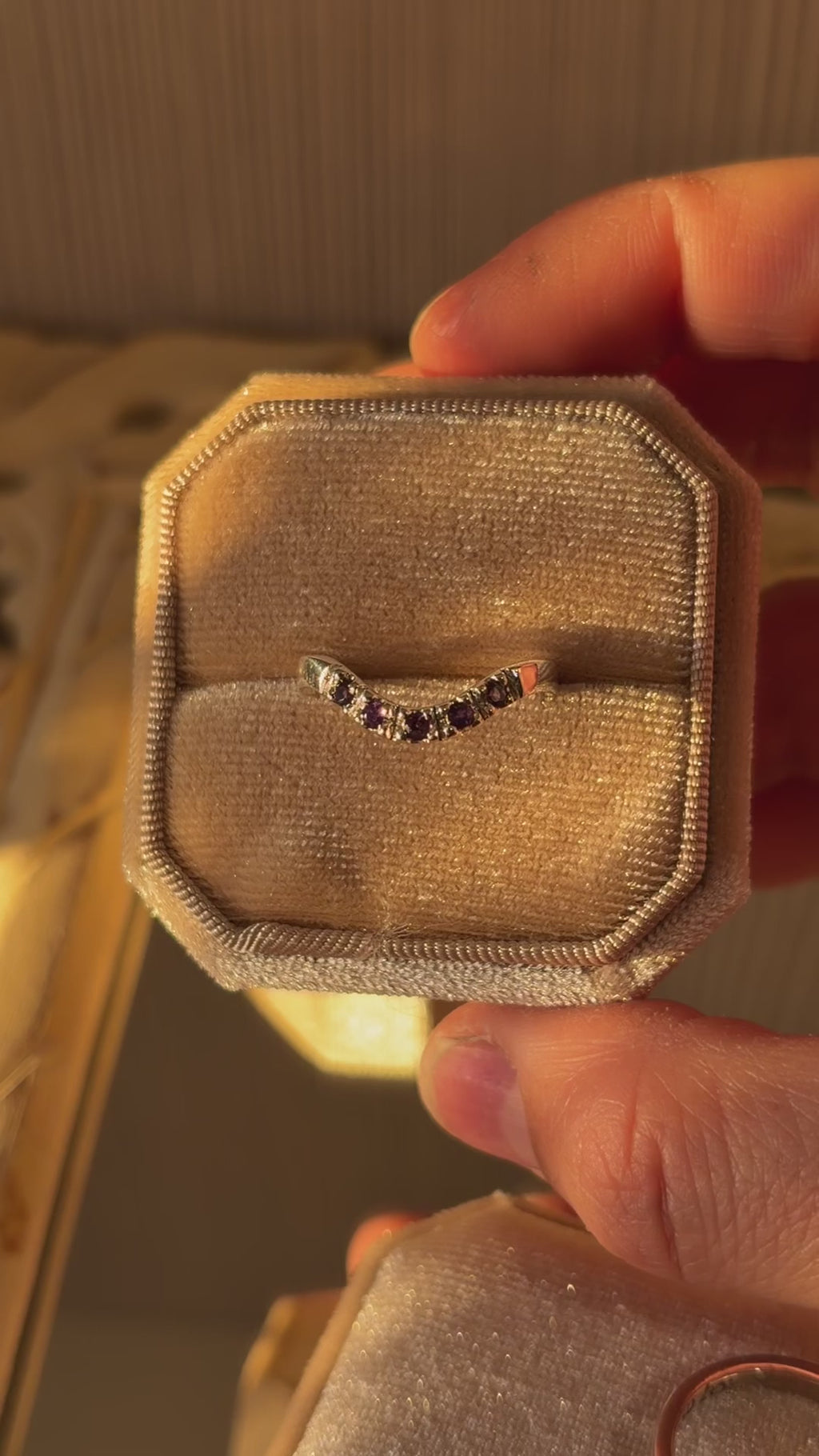 ANILLO LOVELY TWIST CINCO AMATISTAS